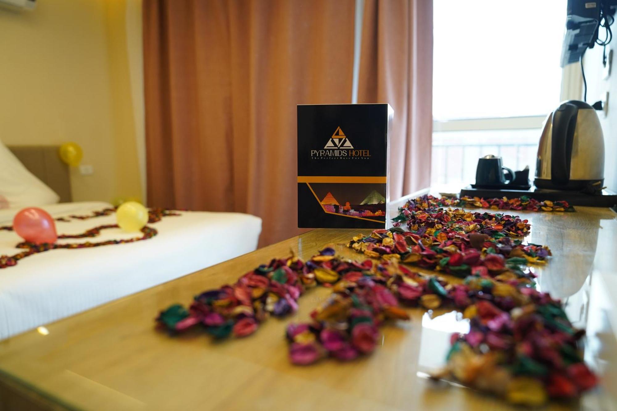 Pyramids Hotel Kafret el-Gabal Eksteriør bilde